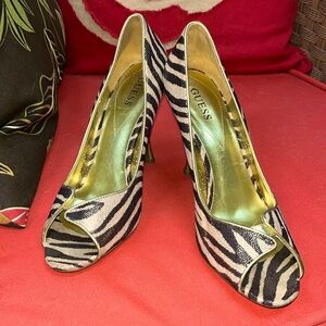 Guess zebra camel & brown faux leather heels 7 1/2 Excellent condition